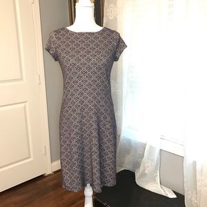 Izabel SZ S Black & White Pattern Dress